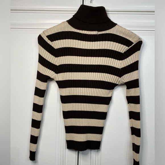NWT Women’s Size Large Brown Camel Striped Turtleneck Sweater Ribbed Top Shirt - Picture 5 of 8